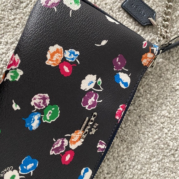 Like New Coach Wildflower Wristlet - Picture 10 of 10